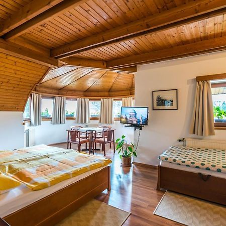 Szent Kristof Panzio Bed and Breakfast Esztergom Exteriör bild