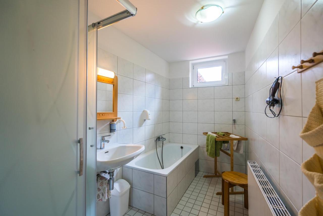 Szent Kristof Panzio Bed and Breakfast Esztergom Exteriör bild